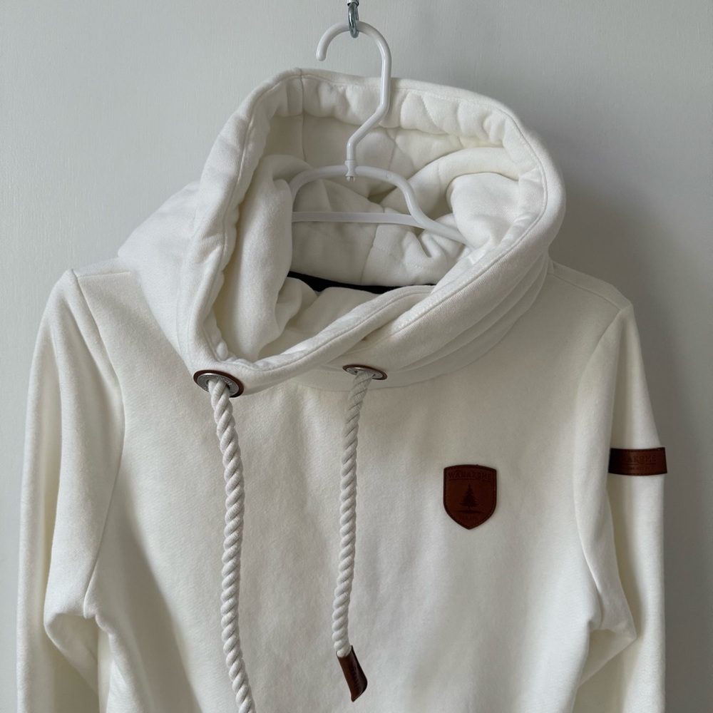 Wanakome Artemis Hooded Sweatshirt in Ivory - Picture 6 of 13